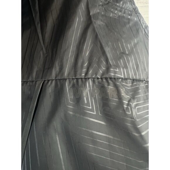 Ivy Park Black Reflective Athletic Hooded Running Vest  Size Medium Sporty - Picture 8 of 16